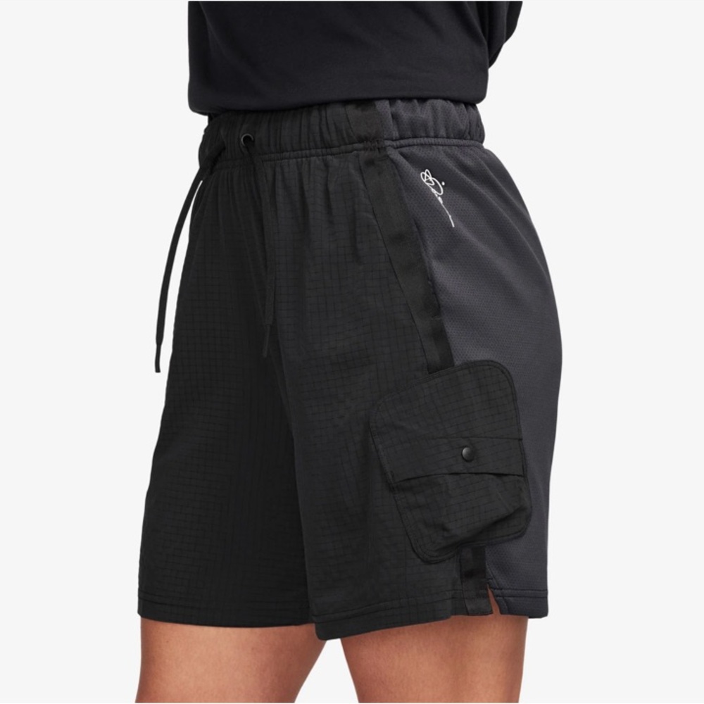 * NWT Nike Sabrina signature shorts black/grey size XXL